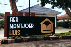 tips merawat huruf timbul